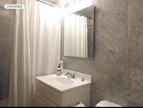 200 E 58th St in New York, NY - Building Photo - Building Photo