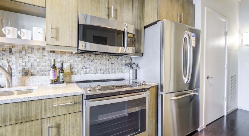 Via 6 in Seattle, WA - Building Photo