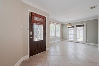 16006 Glen Mar Dr in Houston, TX - Foto de edificio - Building Photo