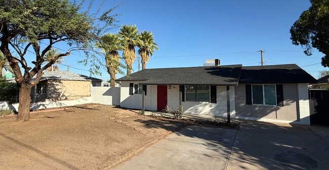 738 E Roeser Rd in Phoenix, AZ - Building Photo - Building Photo