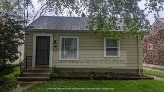 4740 N 22nd St in Milwaukee, WI - Building Photo