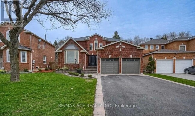 property at 17 Meekings Dr