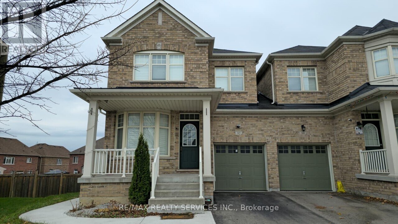 92 Allegro Dr in Brampton, ON - Building Photo