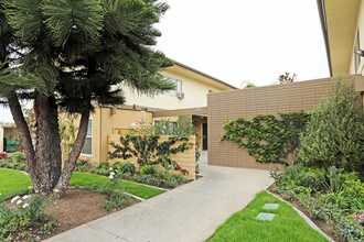 La Habra Terrace III in La Habra, CA - Building Photo - Building Photo