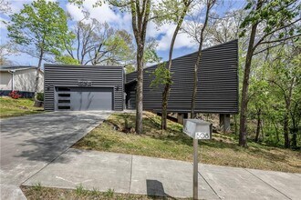 508 SE J St in Bentonville, AR - Building Photo - Building Photo