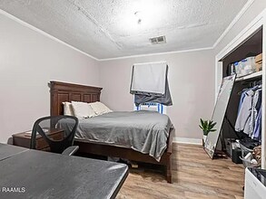 106 Cadillac St in Lafayette, LA - Foto de edificio - Building Photo