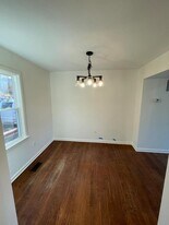 122 S Shenandoah Ave in Front Royal, VA - Building Photo