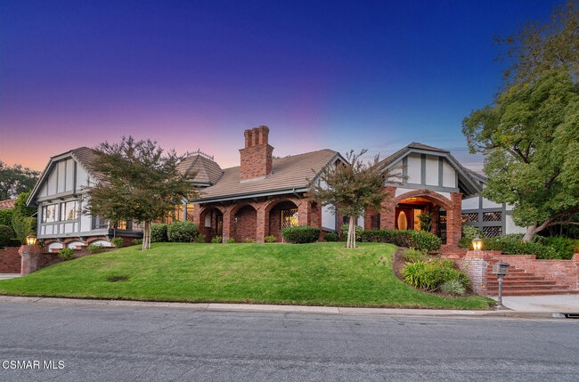 property at 4445 Golf Course Dr