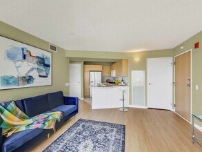 1720 Maple Ave in Evanston, IL - Building Photo - Building Photo