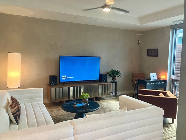 4200 W 17th Ave in Denver, CO - Foto de edificio - Building Photo