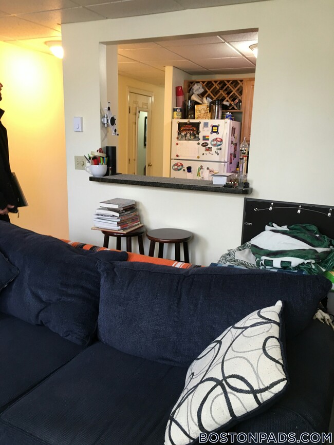 property at 98 Queensberry St