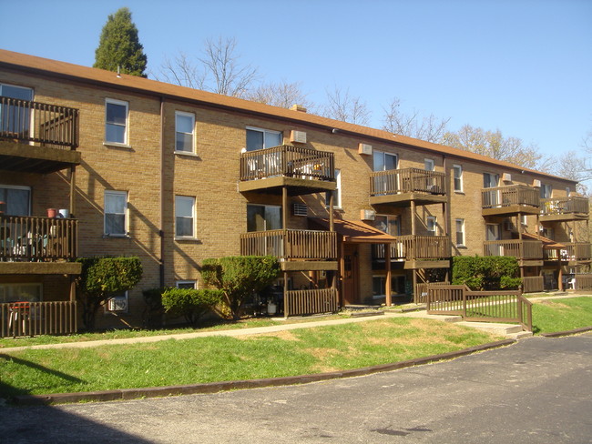 2721-2725 Baker Ave in Cincinnati, OH - Building Photo - Building Photo