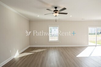 131 Wembury Ln in Troutman, NC - Foto de edificio - Building Photo