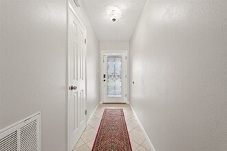 805 Camelot Ln in Friendswood, TX - Building Photo - Building Photo