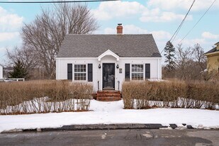 12 Lee Ave in South Portland, ME - Building Photo