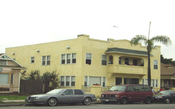 1113 Pacific Ave in Long Beach, CA - Foto de edificio