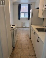 990 O'Connor Dr in Toronto, ON - Building Photo - Building Photo