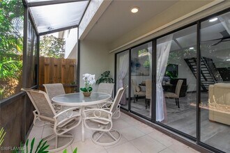 860 Meadowland Dr in Naples, FL - Building Photo - Building Photo