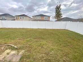 8251 Randal Park Blvd in Orlando, FL - Building Photo - Building Photo