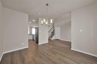 2713 Sagedale Dr in Conroe, TX - Building Photo - Building Photo