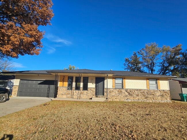 property at 2640 N Gentry Ave