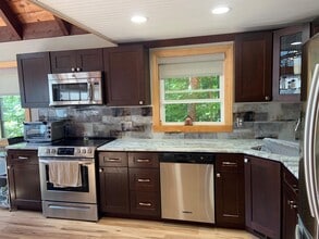 44 Mountain Dr in New Durham, NH - Building Photo - Building Photo