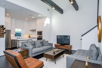 1903 Jack Oak Ave in Houston, TX - Building Photo - Building Photo