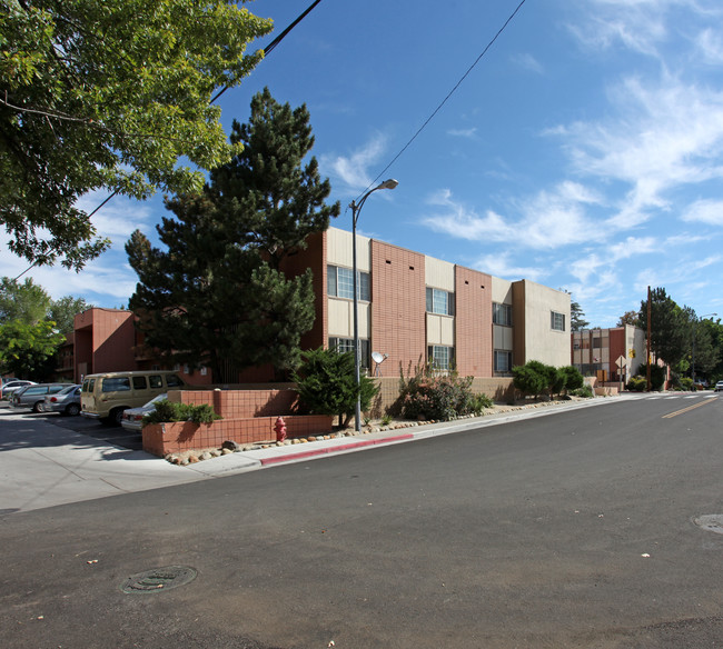 Riverview Apartments in Reno, NV - Building Photo - Building Photo