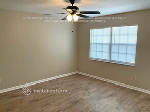 305 Spring Creek Ave in Brandon, FL - Building Photo - Building Photo