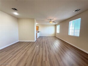 4074 Sparrow Rock St in Las Vegas, NV - Building Photo - Building Photo