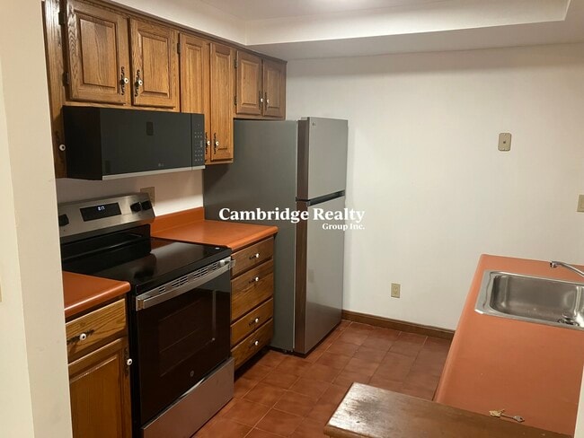 175 Summer St, Unit 2