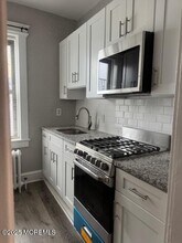 611 Bangs Ave in Asbury Park, NJ - Foto de edificio - Building Photo