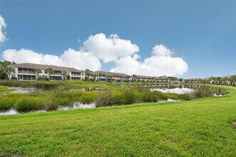 7050 Prosperity Cir, Unit 904 in Sarasota, FL - Building Photo - Building Photo