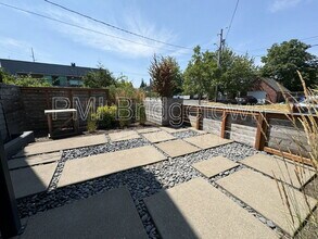 7576 N Curtis Ave in Portland, OR - Building Photo - Building Photo
