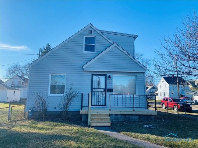 property at 3263 Blackstone Dr