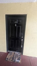 2071 Dixie Belle Dr in Orlando, FL - Building Photo - Building Photo