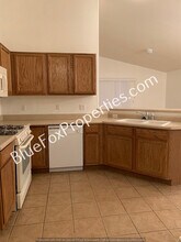6756 W Dovewood Way in Tucson, AZ - Building Photo - Building Photo