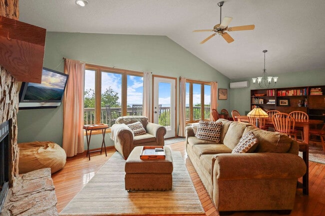 property at 121 W Blueberry Ln