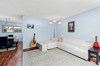 2640 Worden St., Unit 205 in San Diego, CA - Building Photo - Building Photo