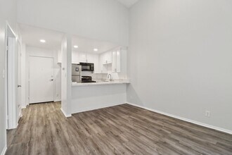 311 South New Hampshire Avenue in Los Angeles, CA - Foto de edificio - Interior Photo