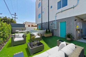 2636 Virginia Rd in Los Angeles, CA - Building Photo - Building Photo