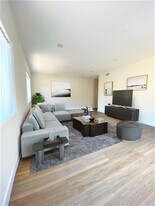 Holt Luxury Investments LLC in Los Angeles, CA - Building Photo