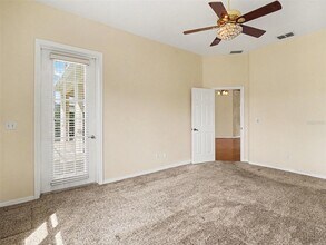 4940 Thames Ln in Sarasota, FL - Foto de edificio - Building Photo
