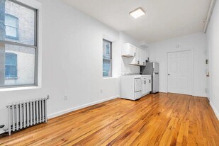 243 W 63rd St in New York, NY - Building Photo
