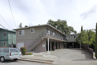 1151 Davis St in Redwood City, CA - Building Photo - Building Photo