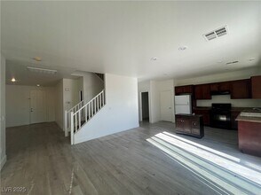 6732 Sea Swallow St in North Las Vegas, NV - Building Photo - Building Photo
