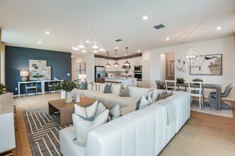 3991 Big Sky Dr in Spring Hill, FL - Building Photo - Building Photo