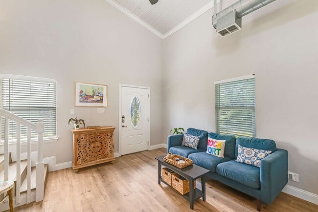 510 E King St in Rockport, TX - Building Photo - Building Photo