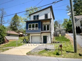 308 London Rd in Asheville, NC - Building Photo