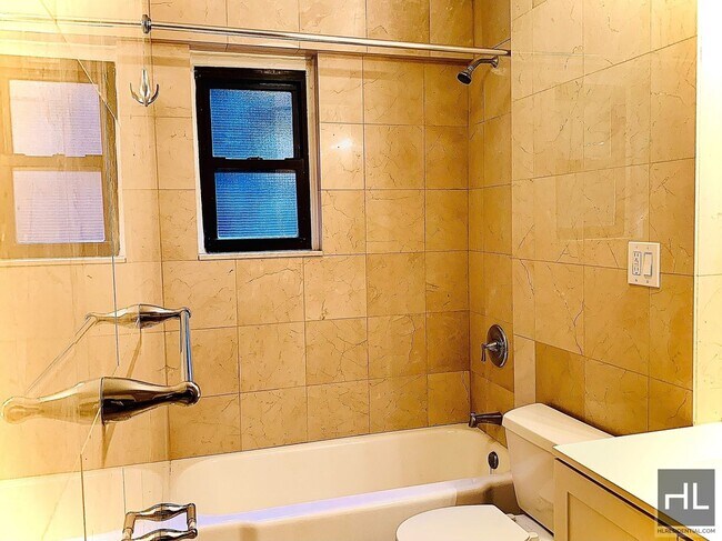 EAST 36 STREET, Unit 4E in New York, NY - Building Photo - Building Photo